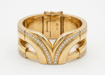 1980s Diamond and 18ct Gold Cuff